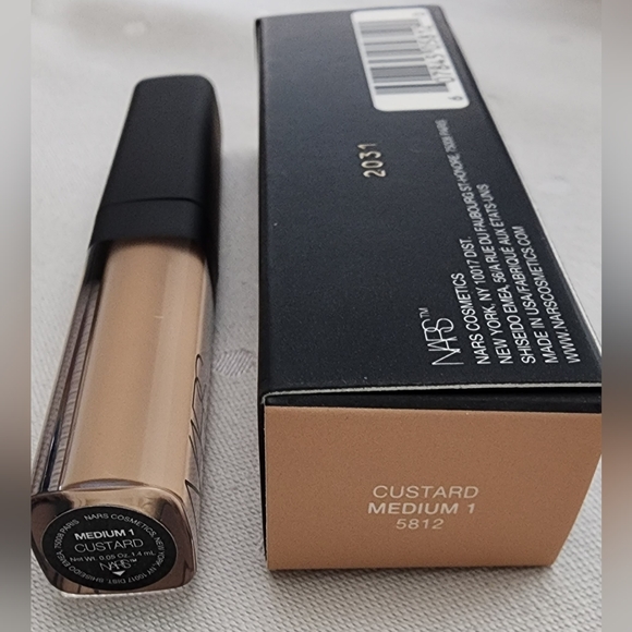 NARS Mini Radiant Creamy Concealer- Custard - Picture 2 of 5